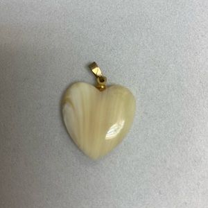 Mother of Pearl heat pendant